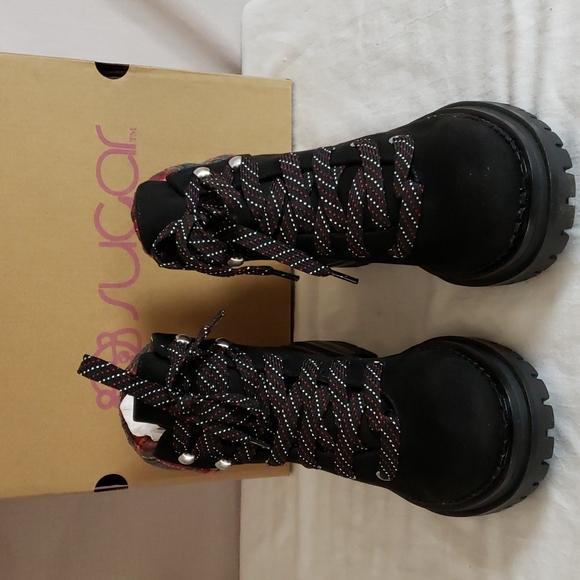 NEW Sugar Rave Plaid Cuff Hiker Boot - Picture 4 of 12
